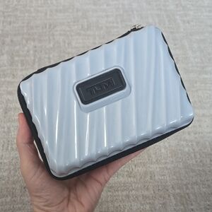 Tumi | Hard She'll Travel Case